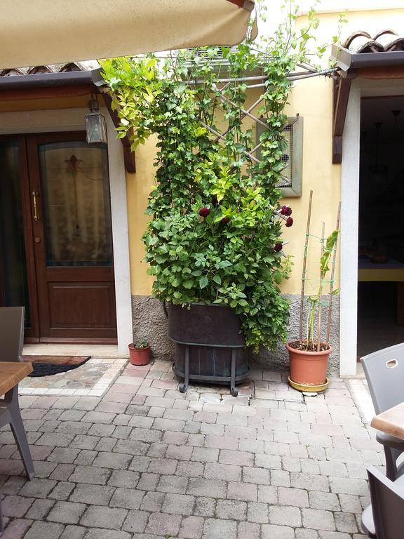 La Carbonara 6 Panzió Bardolino Kültér fotó